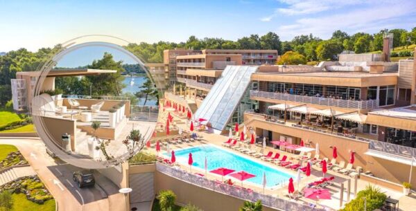 POREČ - spojite zabavu i eleganciju uz odmor u modernom<br> Hotelu Molindrio ...