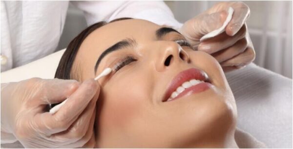 Ne zamarajte se svakodnevnim šminkanjem uz LASH LIFT <br>i bojanje trepavica ...