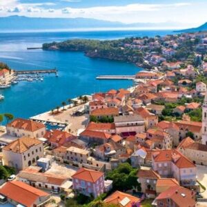 Fontana Resort 2*, Jelsa - 3, 5 ili 7 noćenja s polupansionom za 2 osobe<br> ... – Jadran ponuda