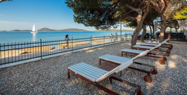 POSEBNA PONUDA! Svibanj u Villi Arausa 4*, Vodice - 2 <br>noćenja s polupansi... – Jadran ponuda