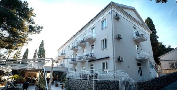 Proljeće u Hotelu Bor 3*, Krk - 2 noćenja s doručkom ili polupansionom <br> z... – Jadran ponuda